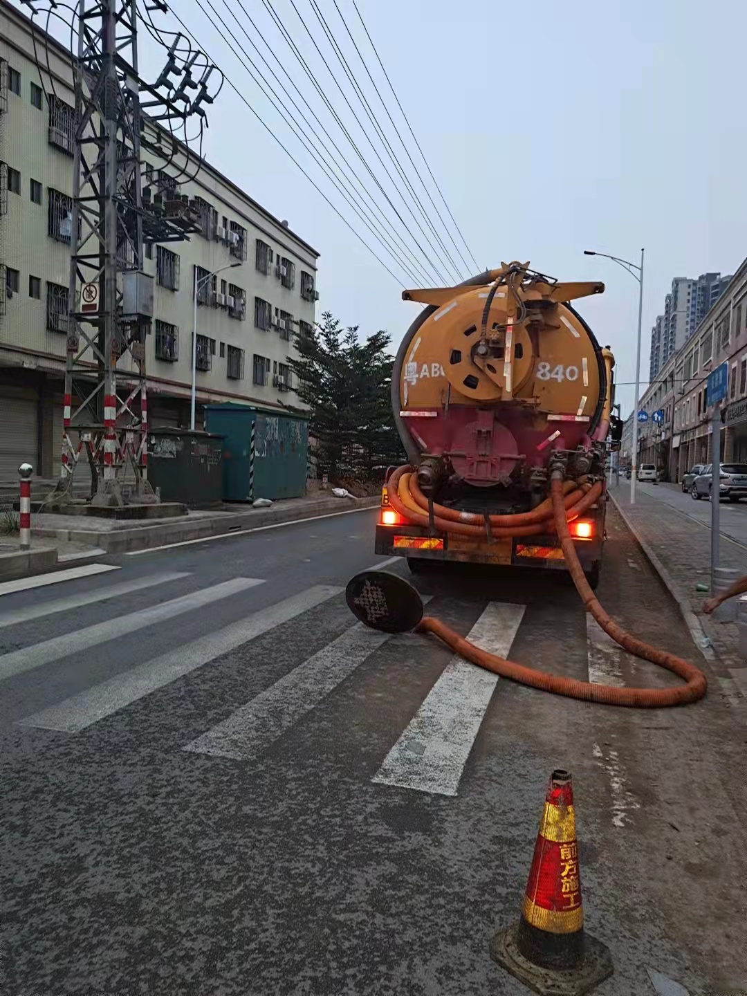 廚房下水道堵塞？快找專業(yè)疏通電話