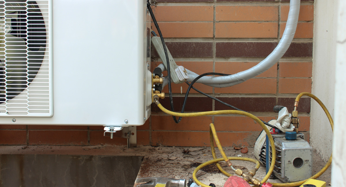 家用空调冷媒型号选择与使用全解析