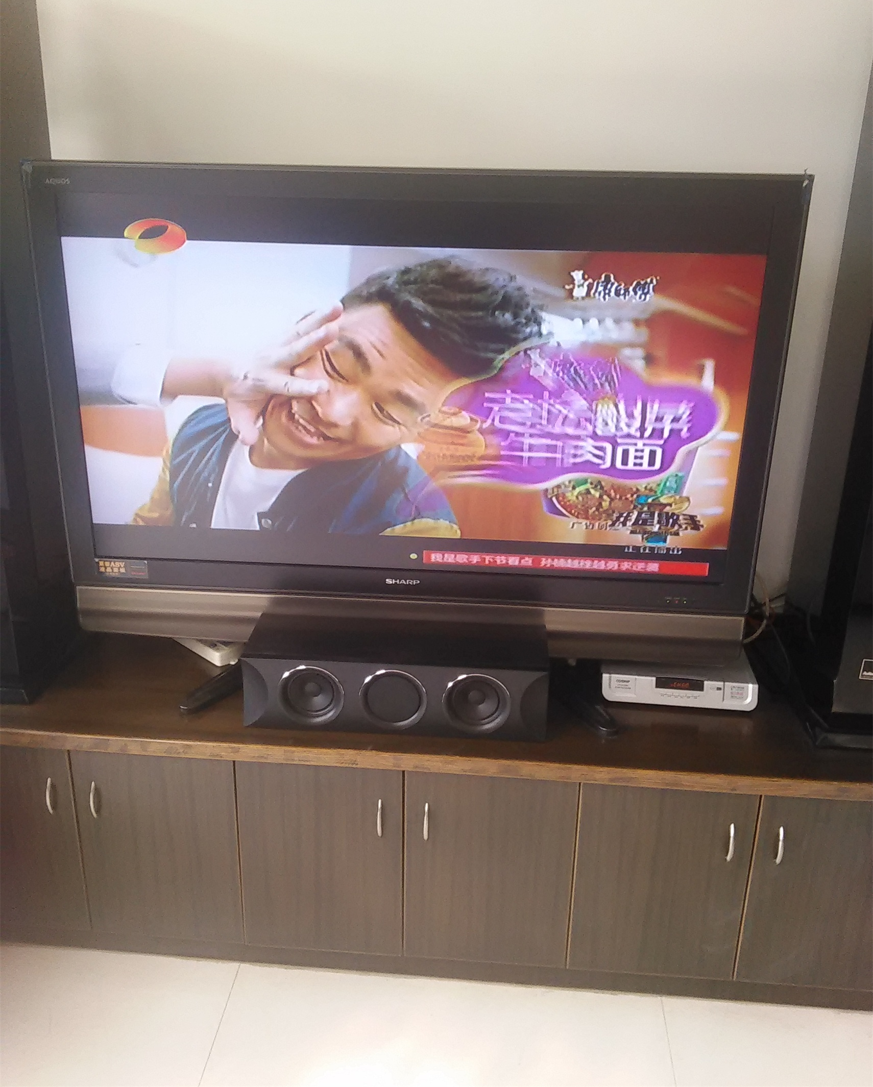 液晶电视机花屏能修吗？全面解析与维修建议