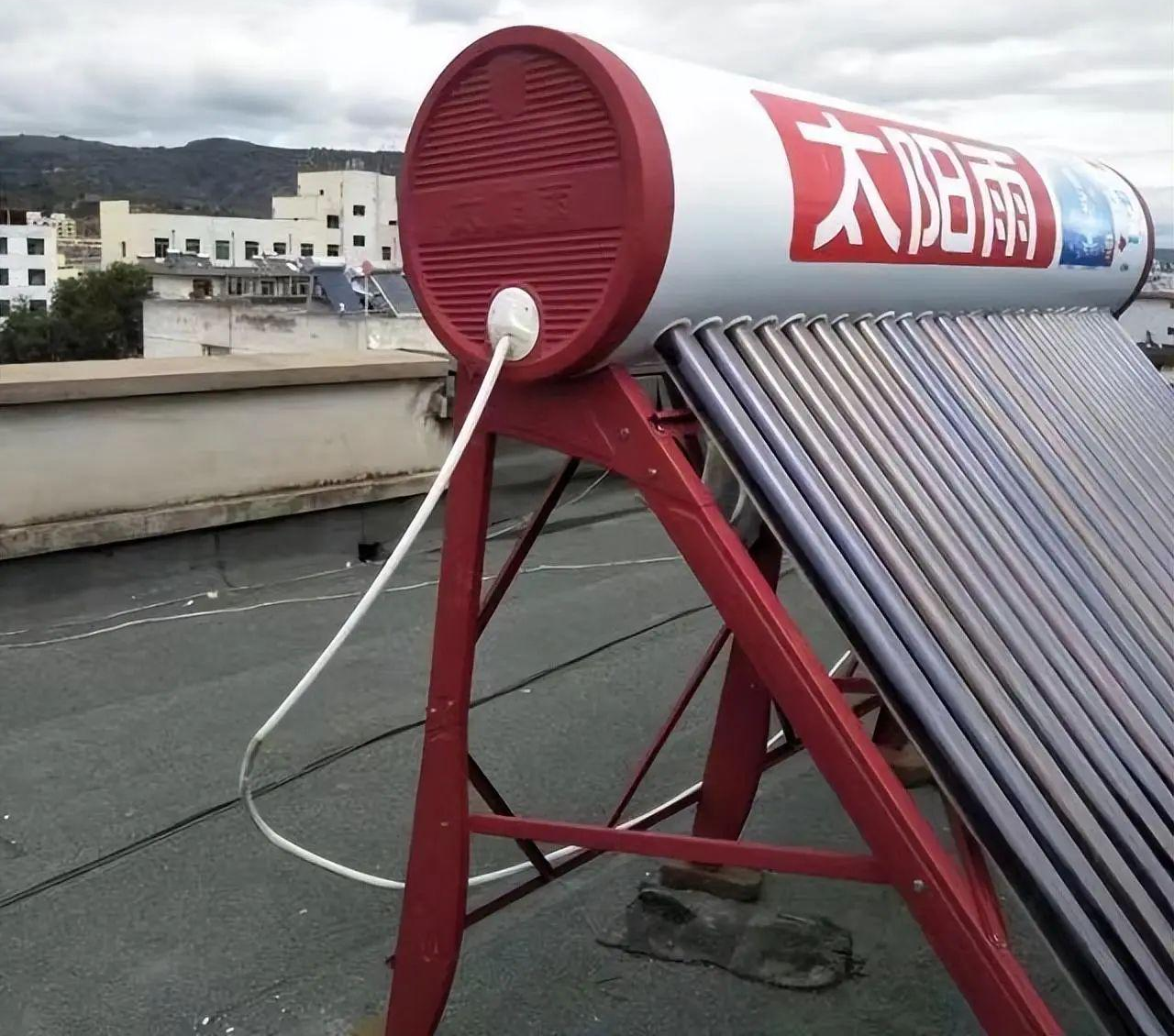太阳能热水器不加热是什么原因？