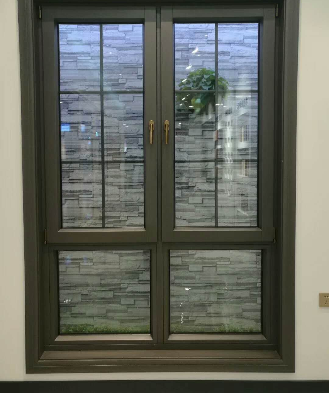 系统门窗一般多少钱一平米？